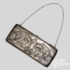 Сумочка серебряная с изображением слонов